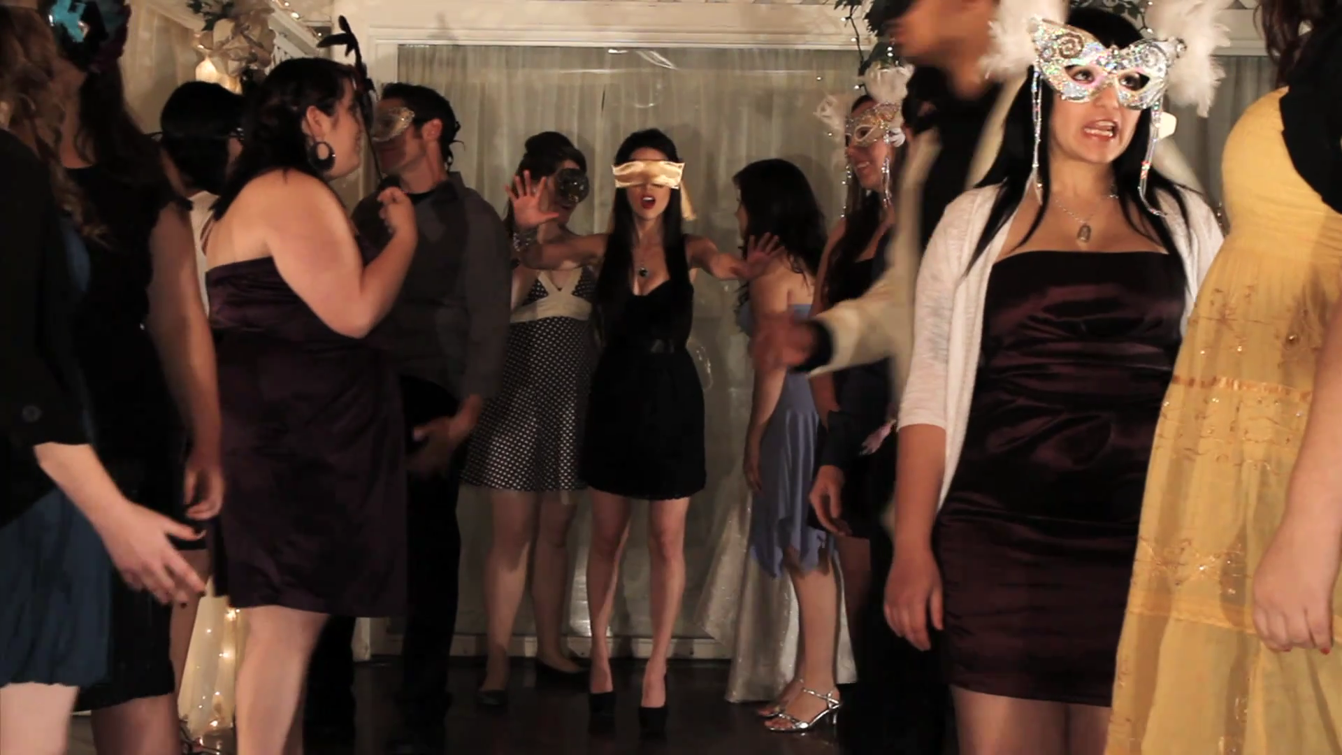 VampireDiariesWorld_dot_org-TheHillywoodShowParody0250.png