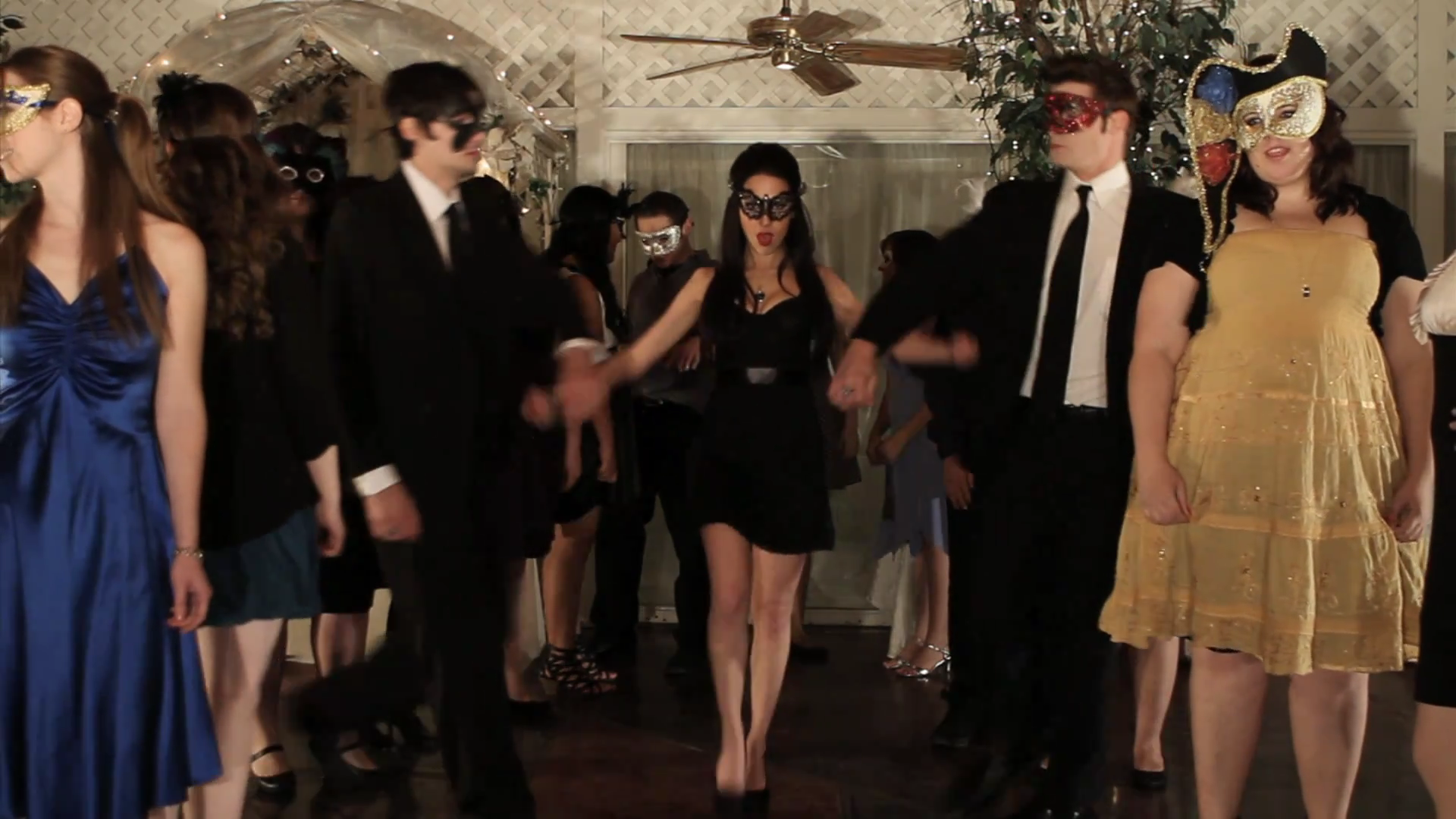 VampireDiariesWorld_dot_org-TheHillywoodShowParody0308.png