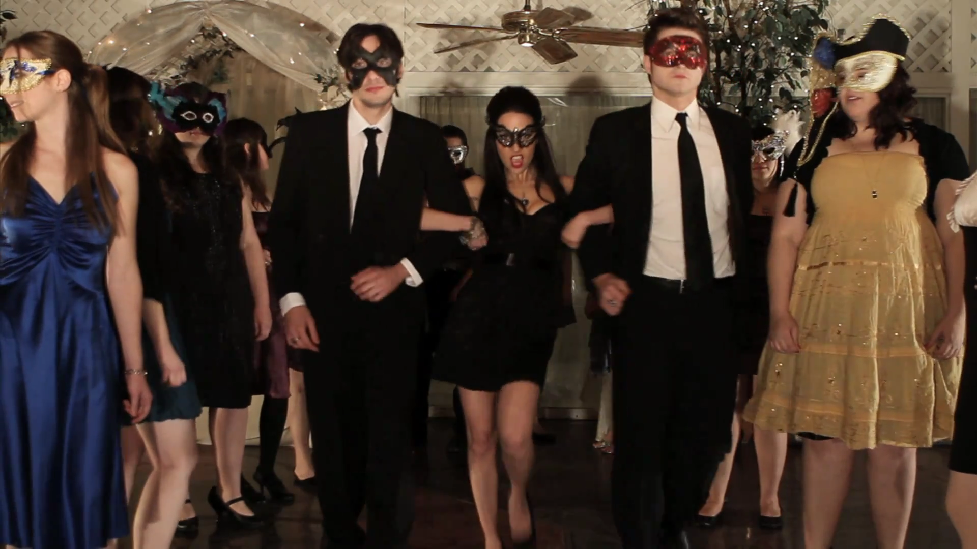 VampireDiariesWorld_dot_org-TheHillywoodShowParody0316.png