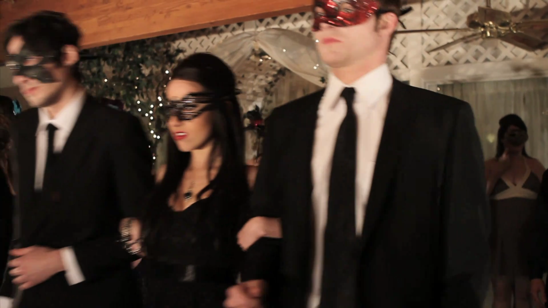 VampireDiariesWorld_dot_org-TheHillywoodShowParody0327.png