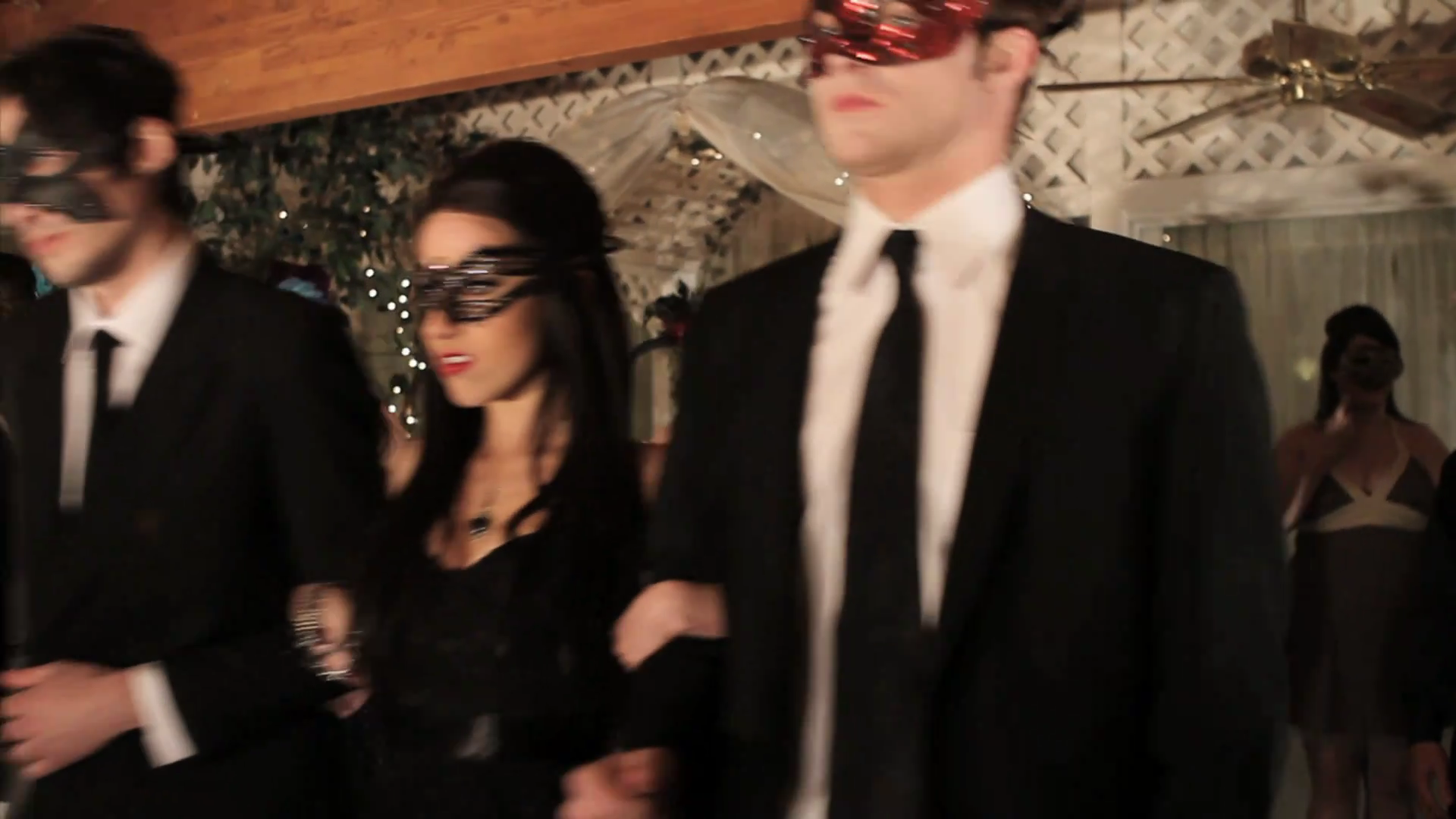 VampireDiariesWorld_dot_org-TheHillywoodShowParody0328.png