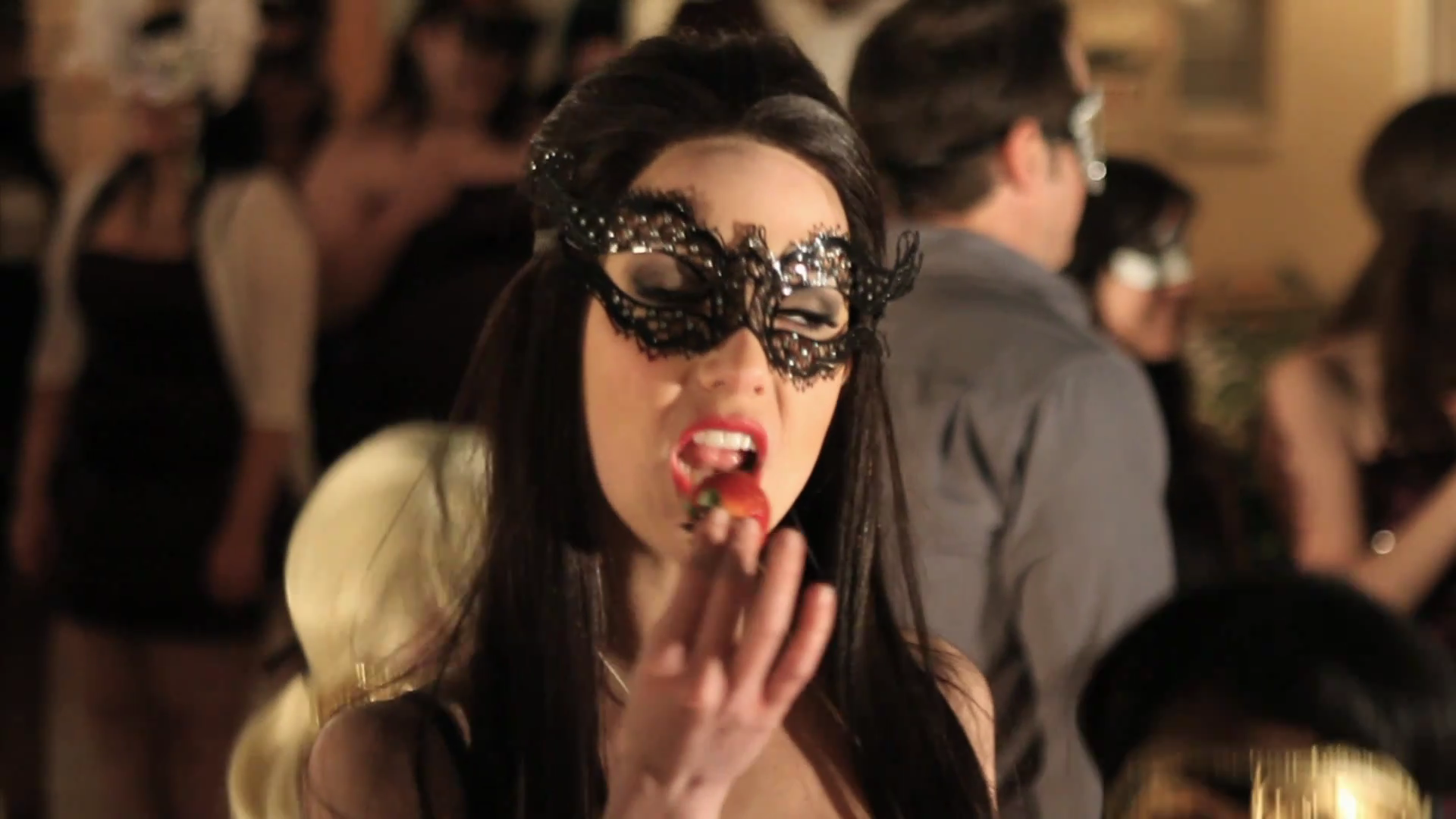 VampireDiariesWorld_dot_org-TheHillywoodShowParody0356.png