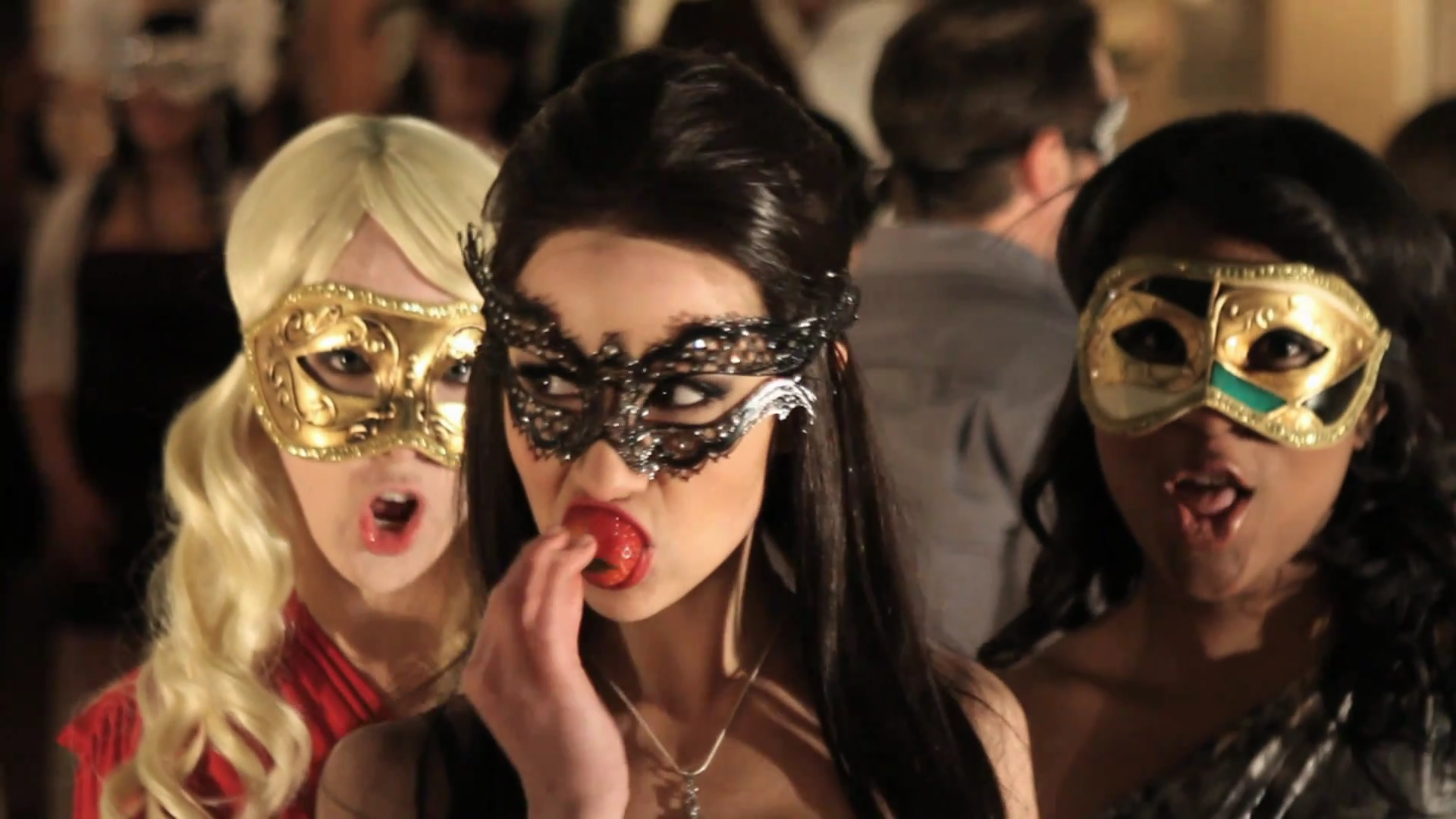VampireDiariesWorld_dot_org-TheHillywoodShowParody0358.png