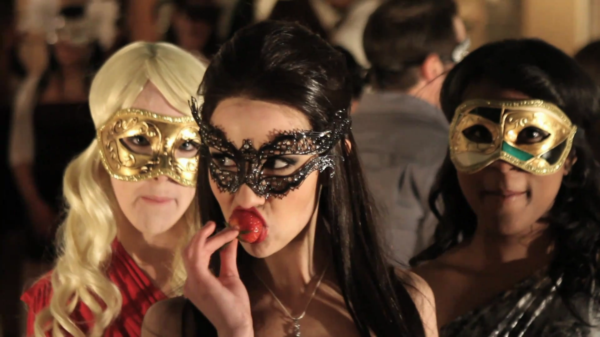 VampireDiariesWorld_dot_org-TheHillywoodShowParody0360.png