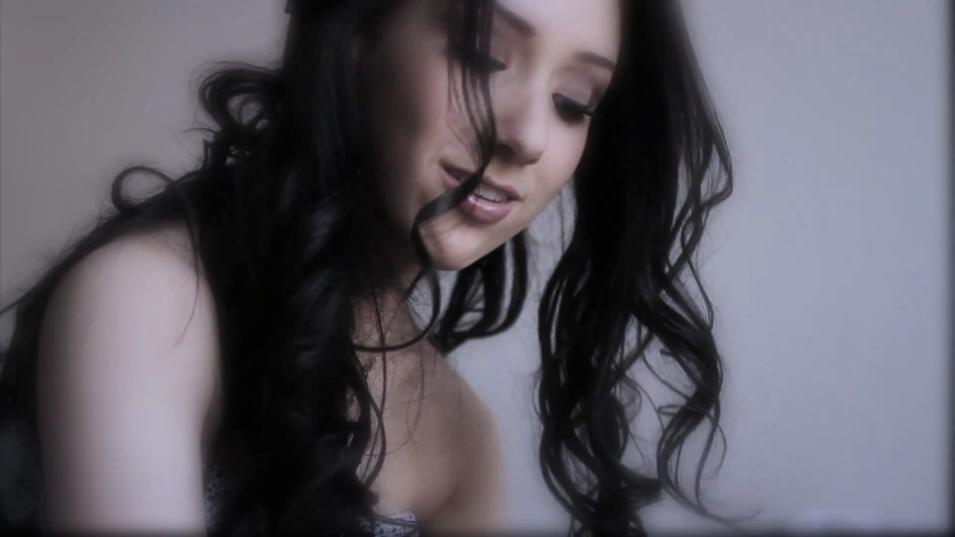 VampireDiariesWorld_dot_org-TheHillywoodShowParody0416.png