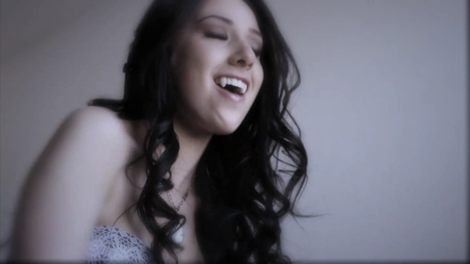 VampireDiariesWorld_dot_org-TheHillywoodShowParody0431.png