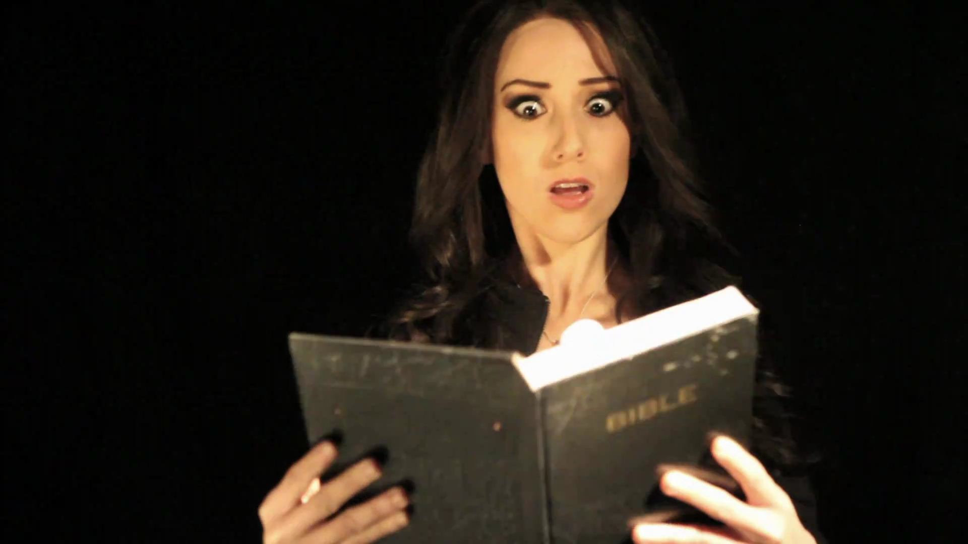 VampireDiariesWorld_dot_org-TheHillywoodShowParody0439.png