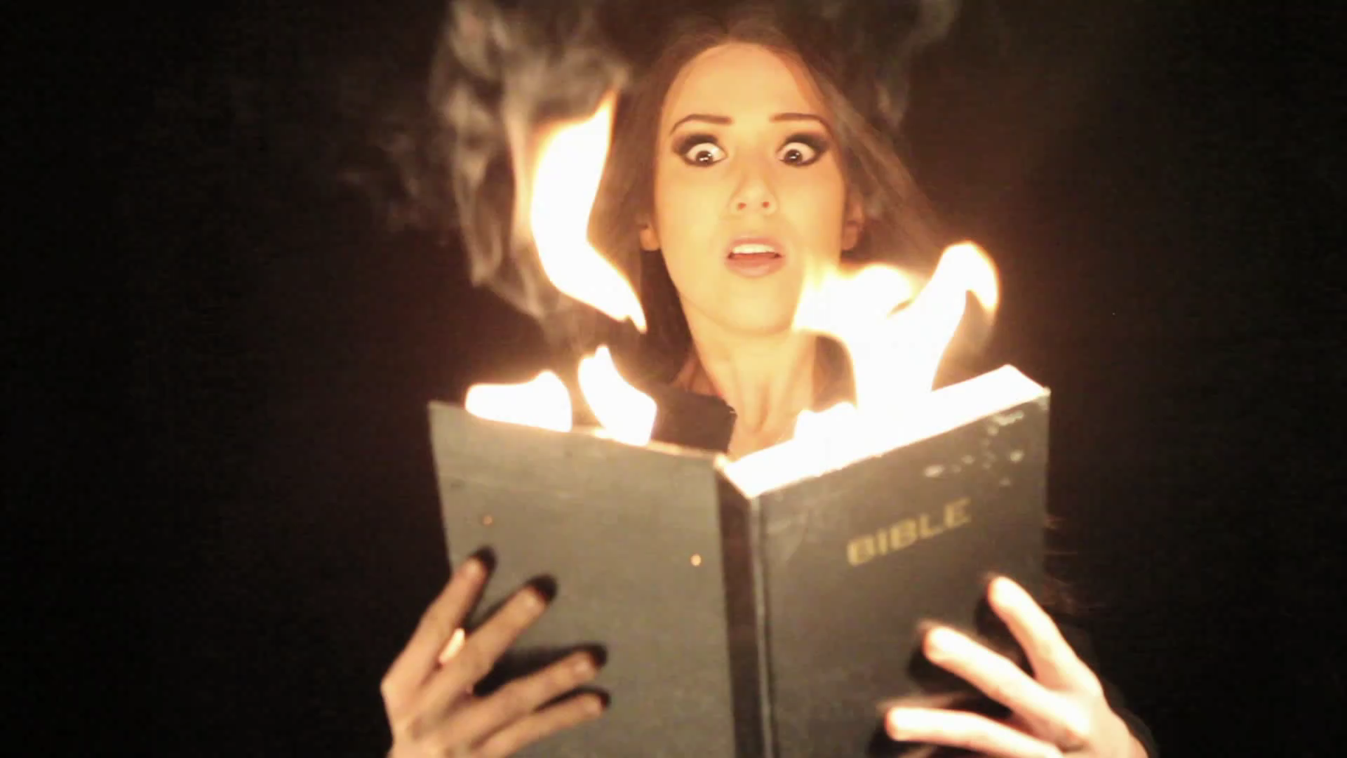 VampireDiariesWorld_dot_org-TheHillywoodShowParody0440.png