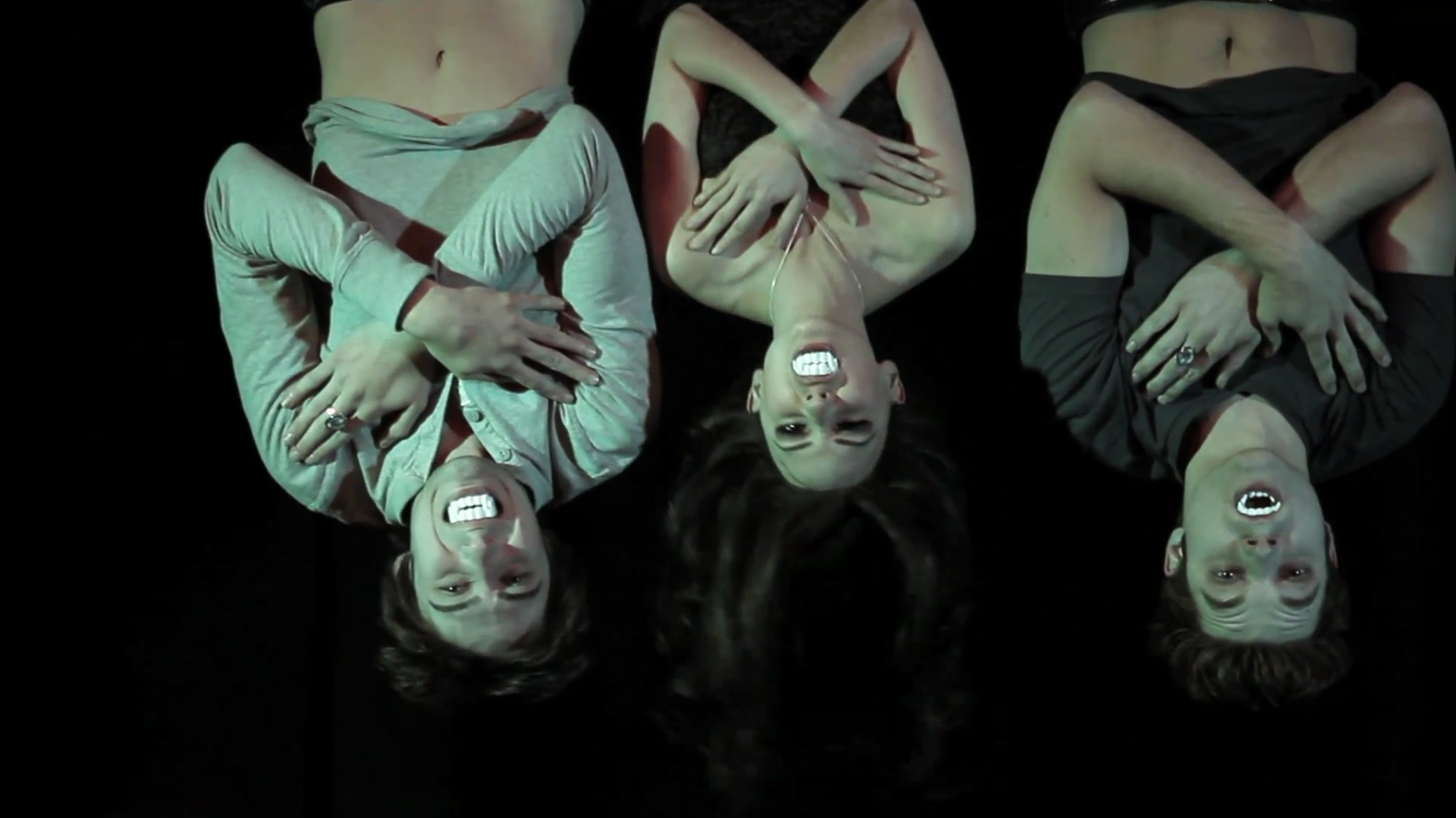 VampireDiariesWorld_dot_org-TheHillywoodShowParody0481.png