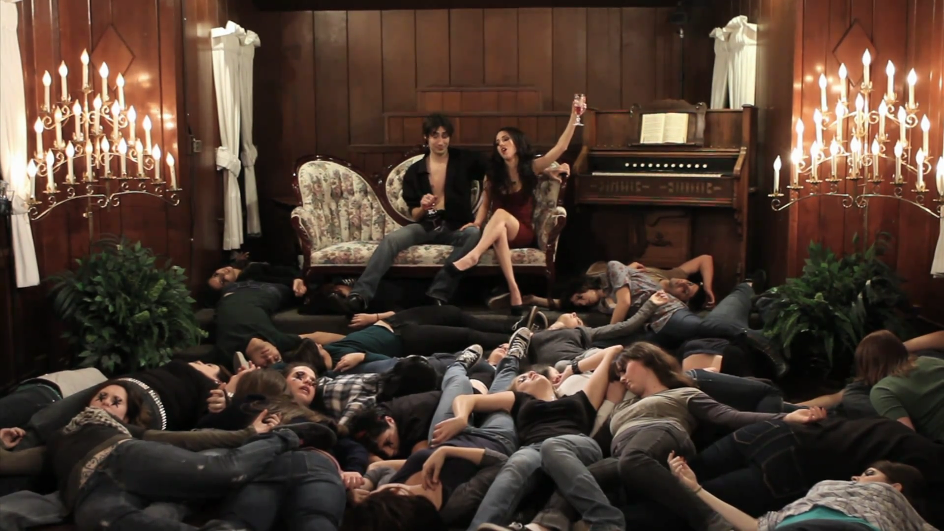 VampireDiariesWorld_dot_org-TheHillywoodShowParody0517.png VampireDiariesWorld_dot_org-TheHillywoodShowParody0517.png