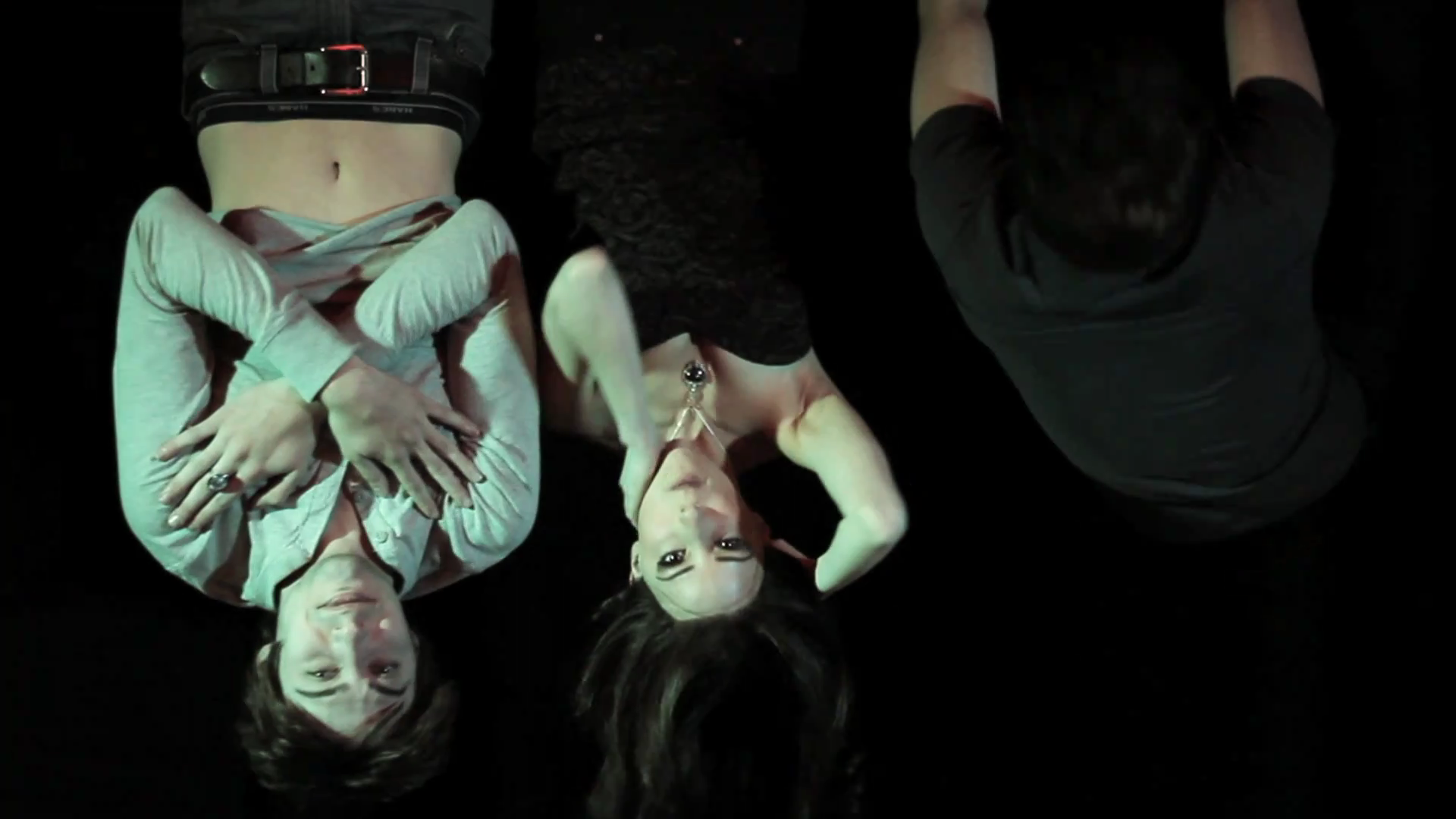 VampireDiariesWorld_dot_org-TheHillywoodShowParody0555.png