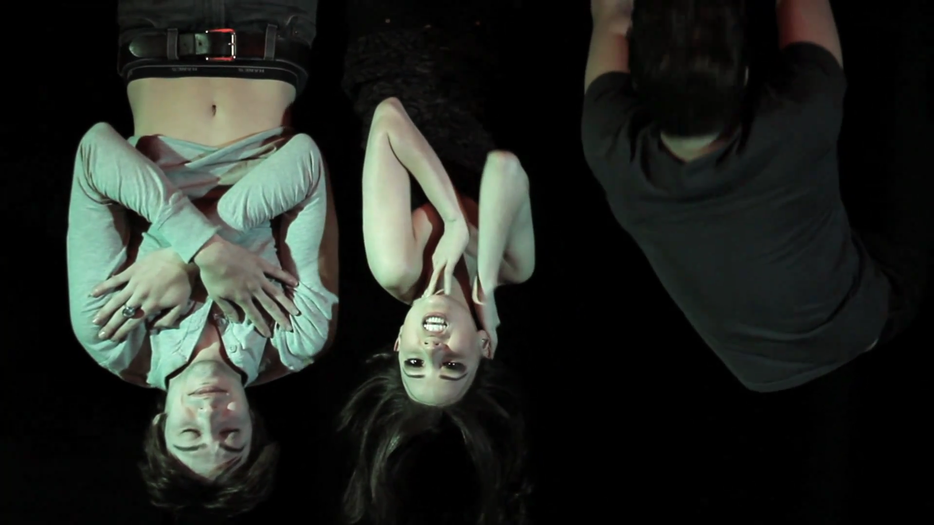 VampireDiariesWorld_dot_org-TheHillywoodShowParody0567.png