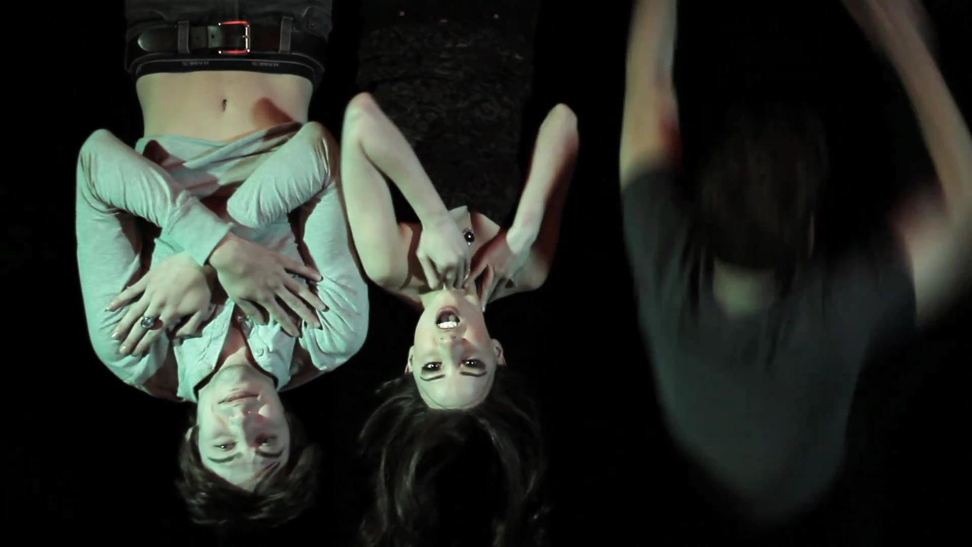 VampireDiariesWorld_dot_org-TheHillywoodShowParody0573.png
