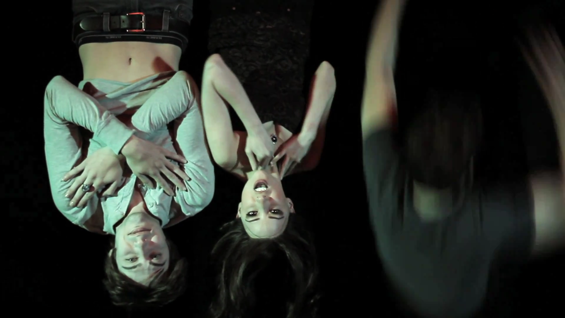 VampireDiariesWorld_dot_org-TheHillywoodShowParody0574.png
