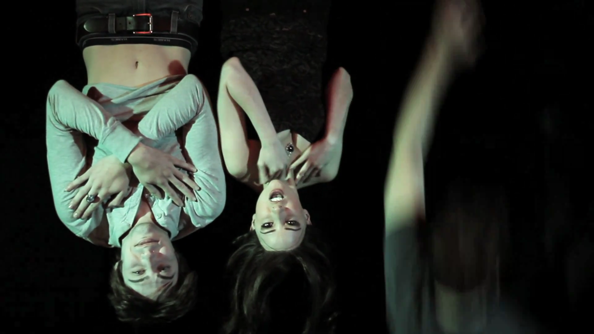 VampireDiariesWorld_dot_org-TheHillywoodShowParody0576.png VampireDiariesWorld_dot_org-TheHillywoodShowParody0576.png