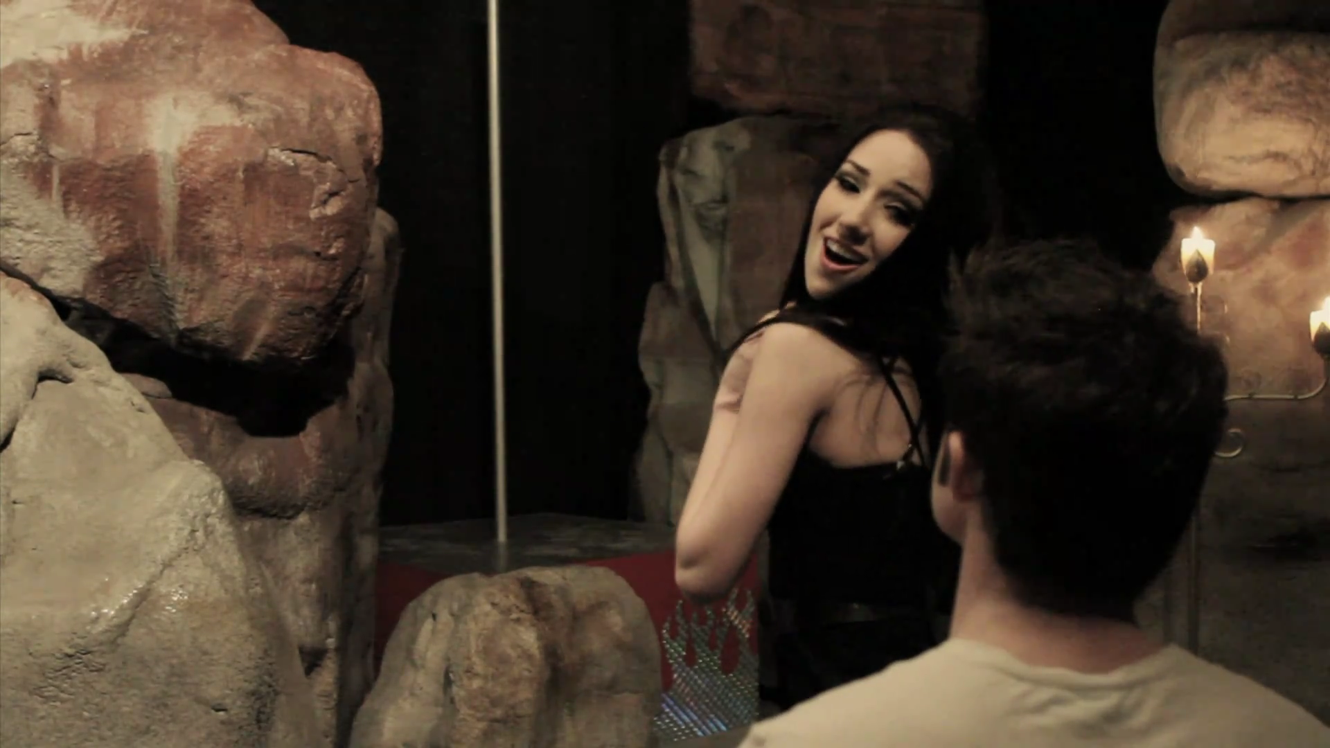 VampireDiariesWorld_dot_org-TheHillywoodShowParody0629.png