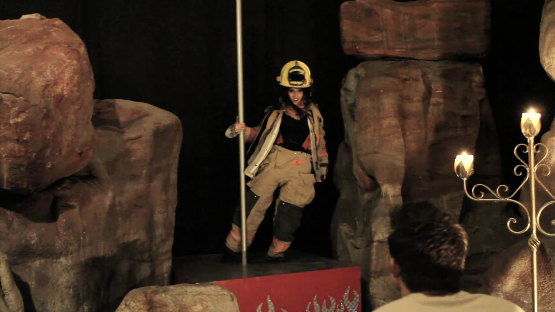 VampireDiariesWorld_dot_org-TheHillywoodShowParody0683.png