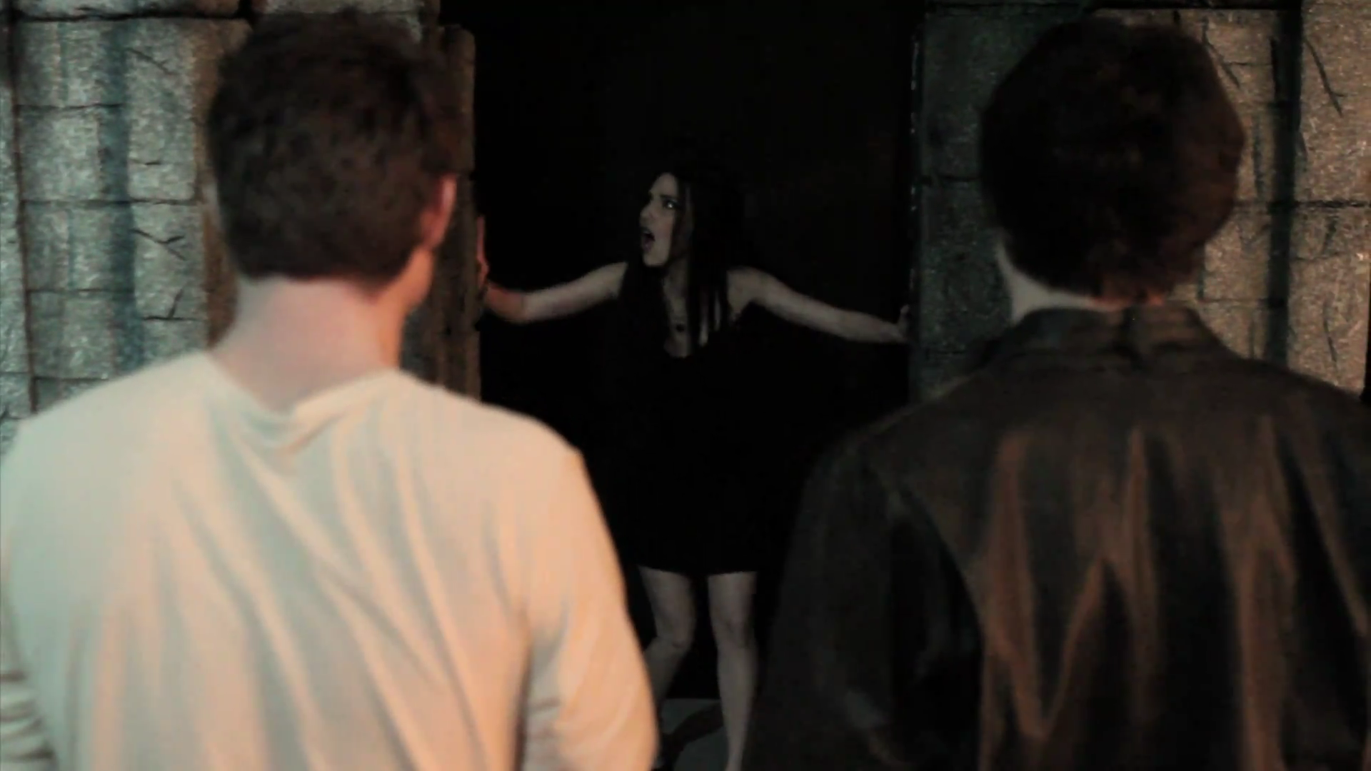 VampireDiariesWorld_dot_org-TheHillywoodShowParody0722.png