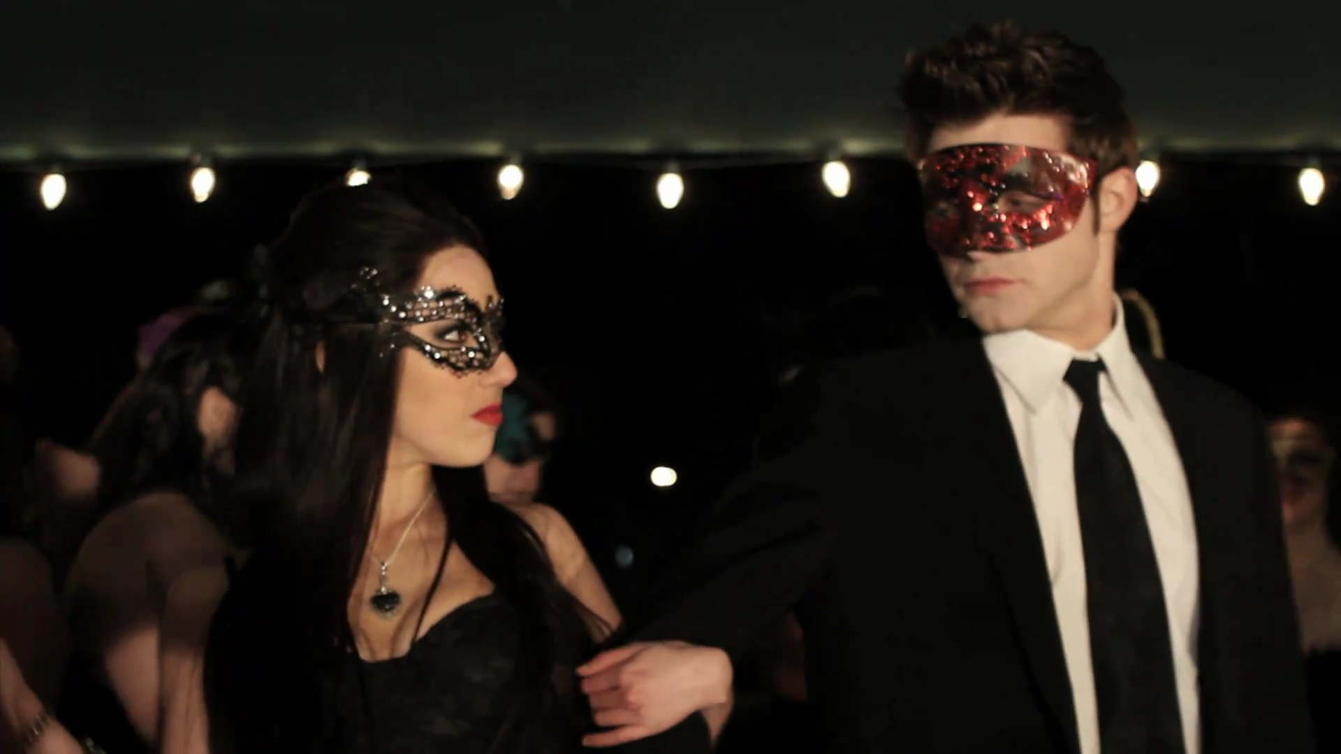 VampireDiariesWorld_dot_org-TheHillywoodShowParody0748.png