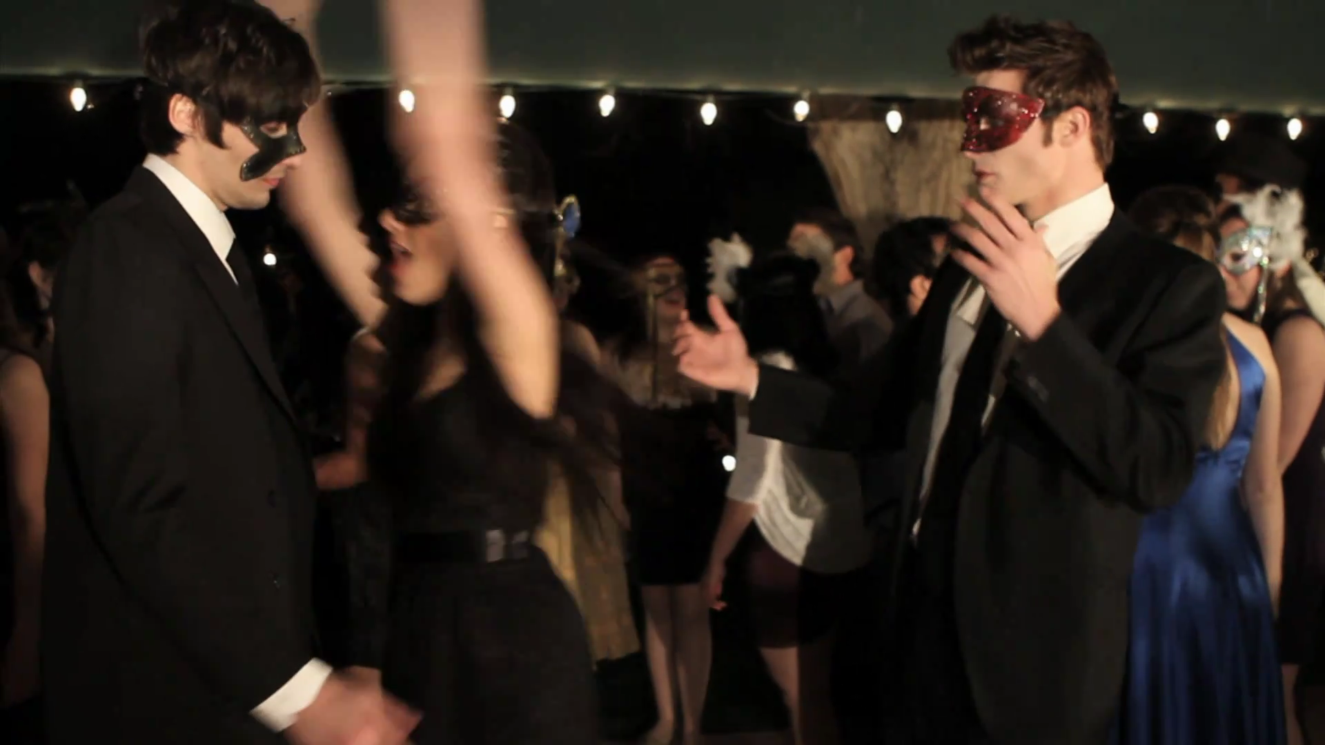 VampireDiariesWorld_dot_org-TheHillywoodShowParody0762.png