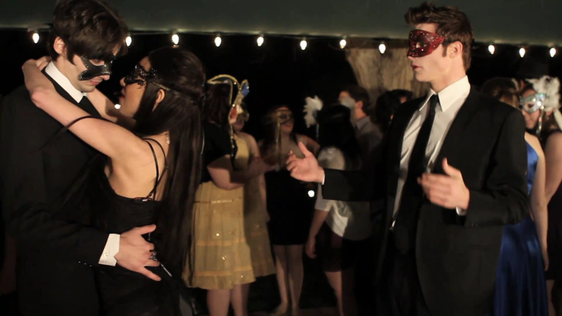 VampireDiariesWorld_dot_org-TheHillywoodShowParody0764.png