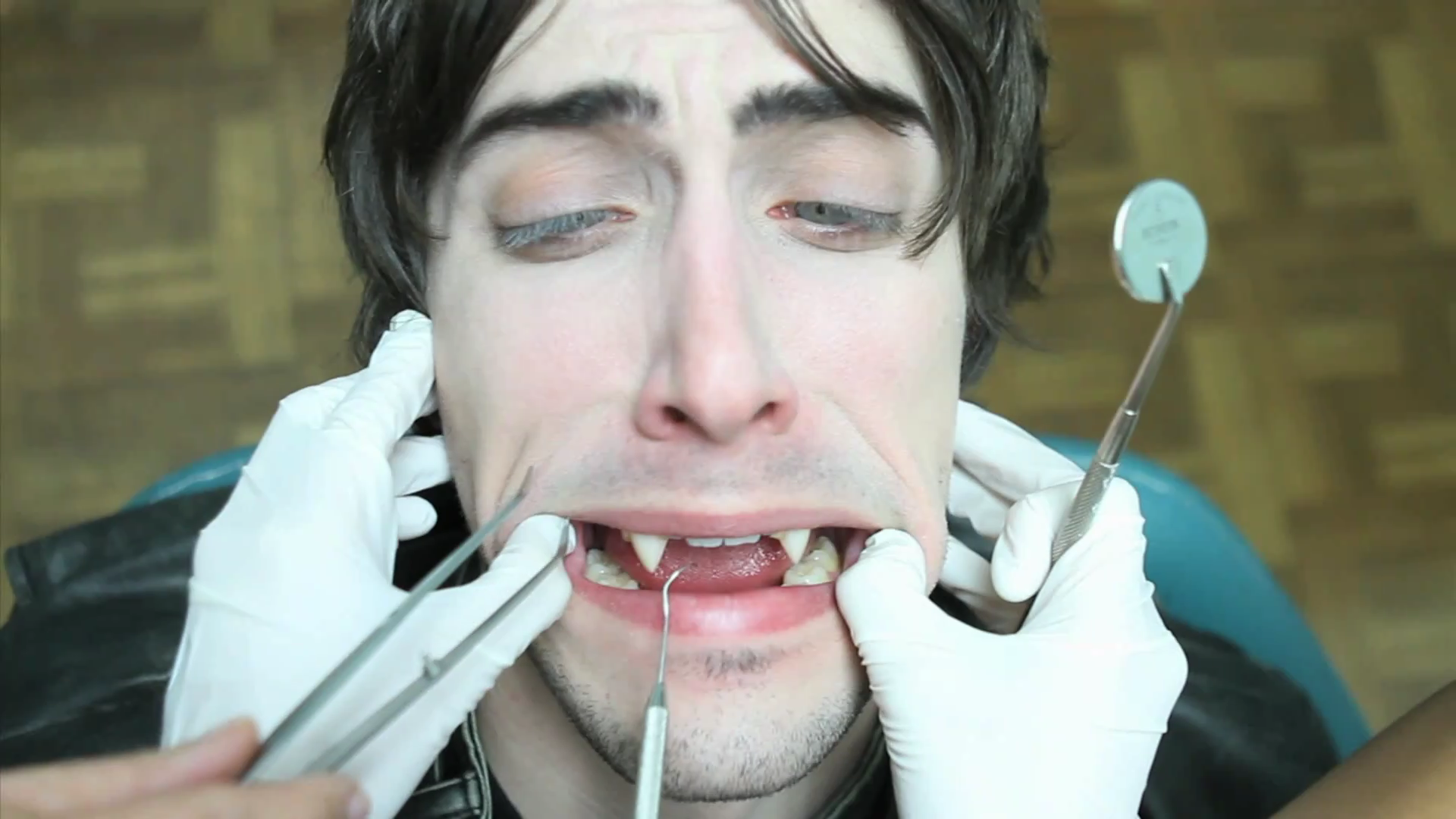 VampireDiariesWorld_dot_org-TheHillywoodShowParody0875.png