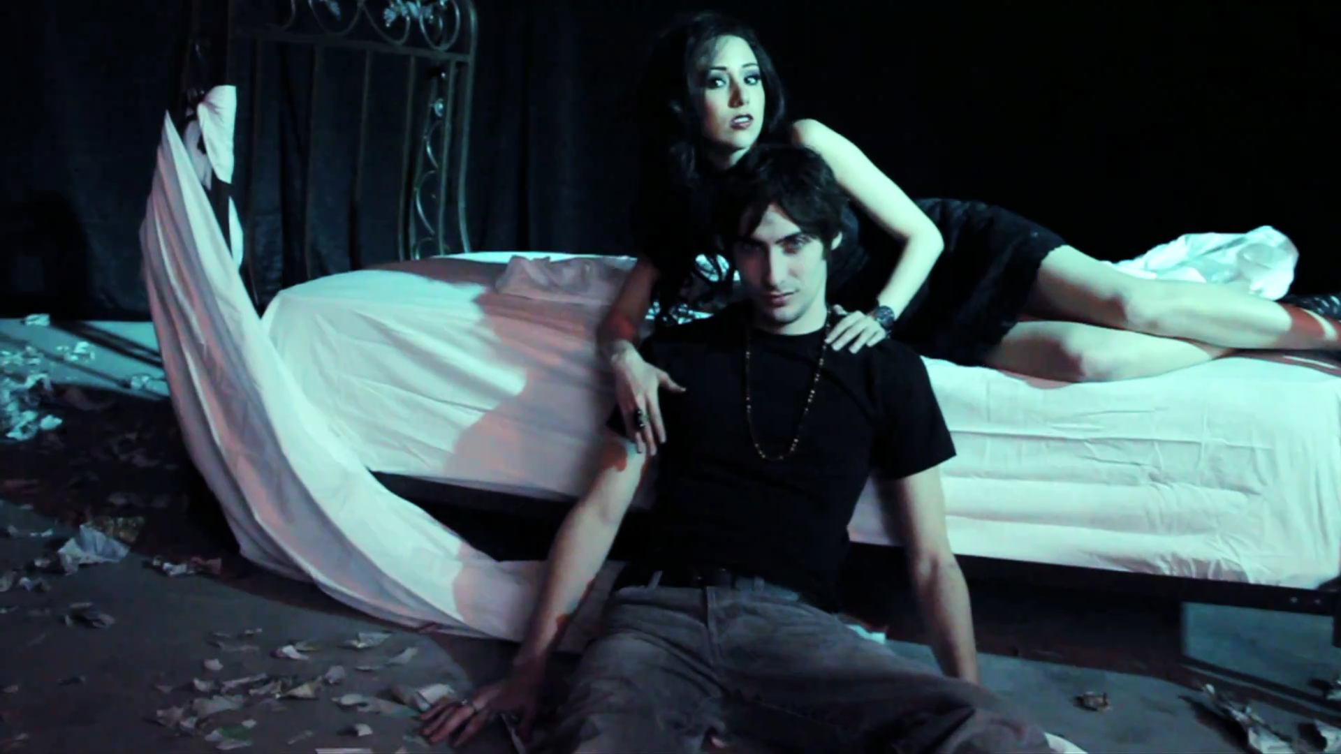 VampireDiariesWorld_dot_org-TheHillywoodShowParody0913.png