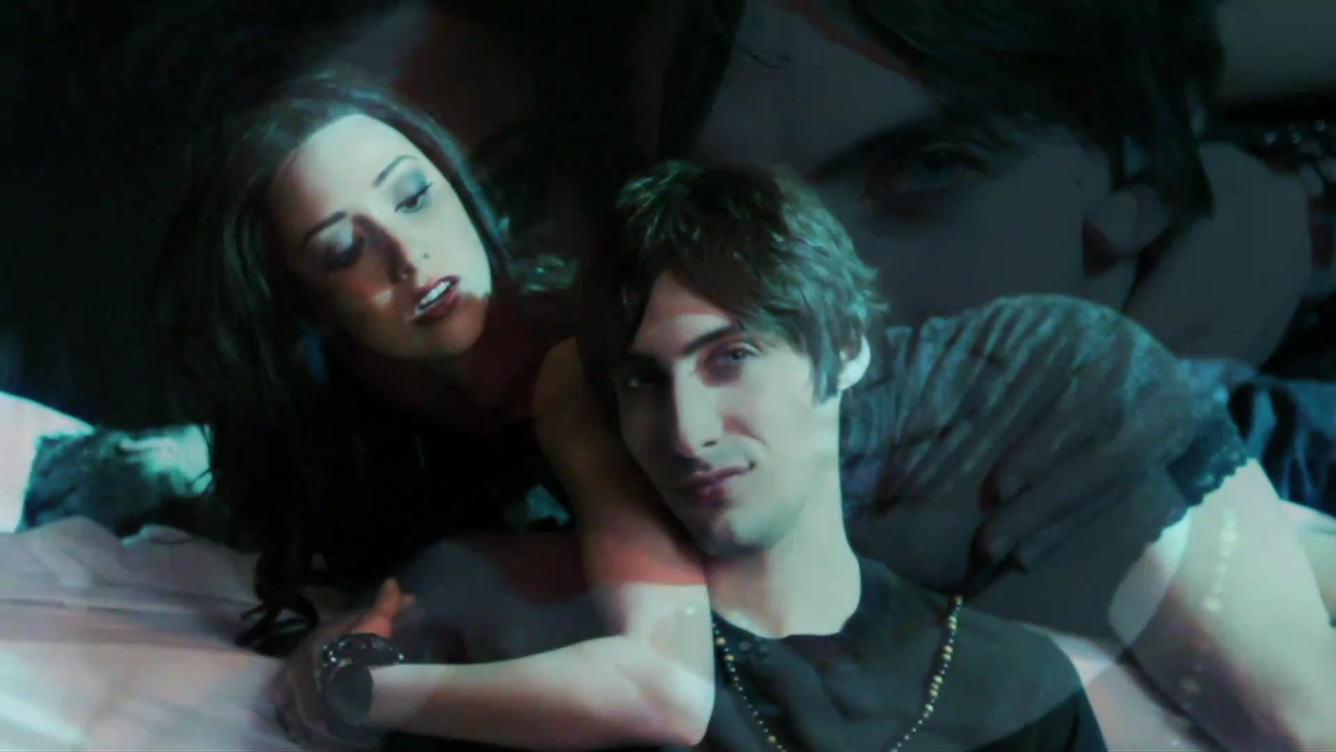 VampireDiariesWorld_dot_org-TheHillywoodShowParody0941.png