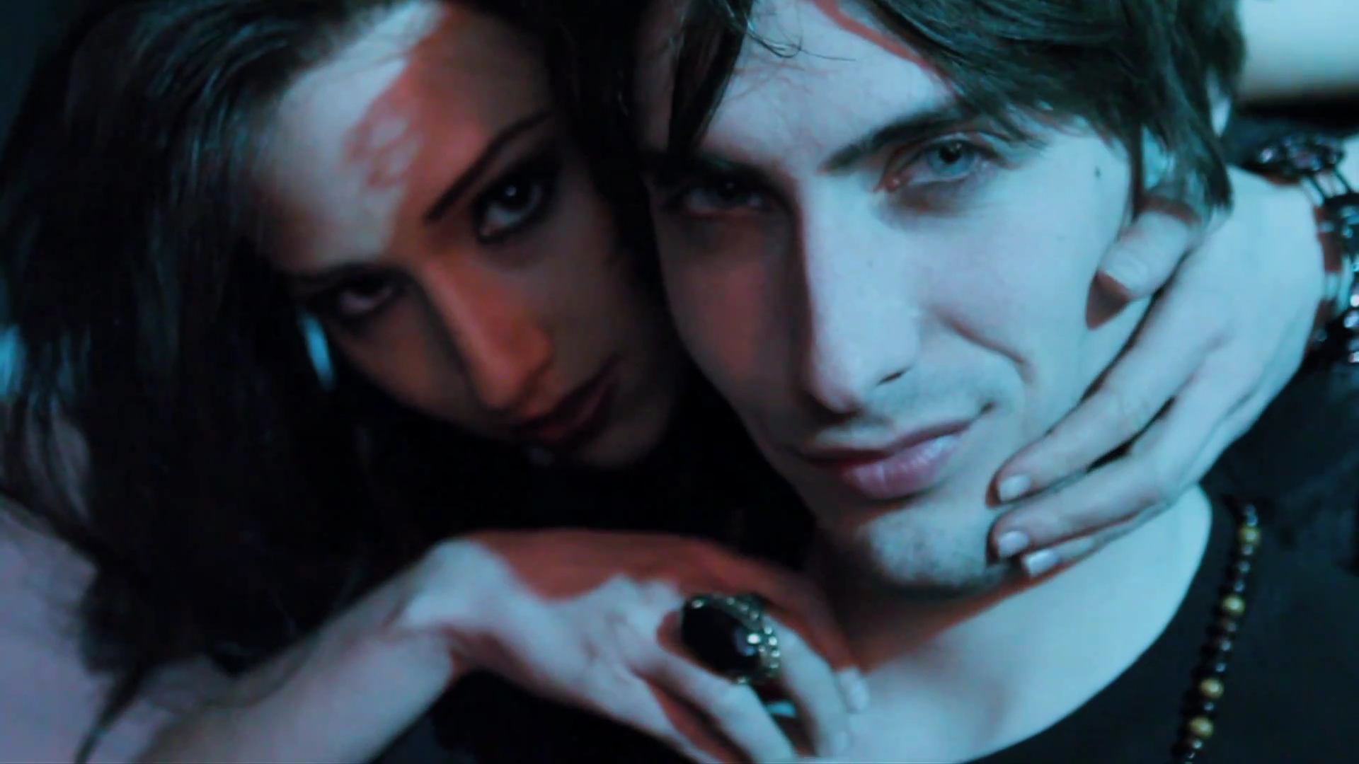 VampireDiariesWorld_dot_org-TheHillywoodShowParody0944.png