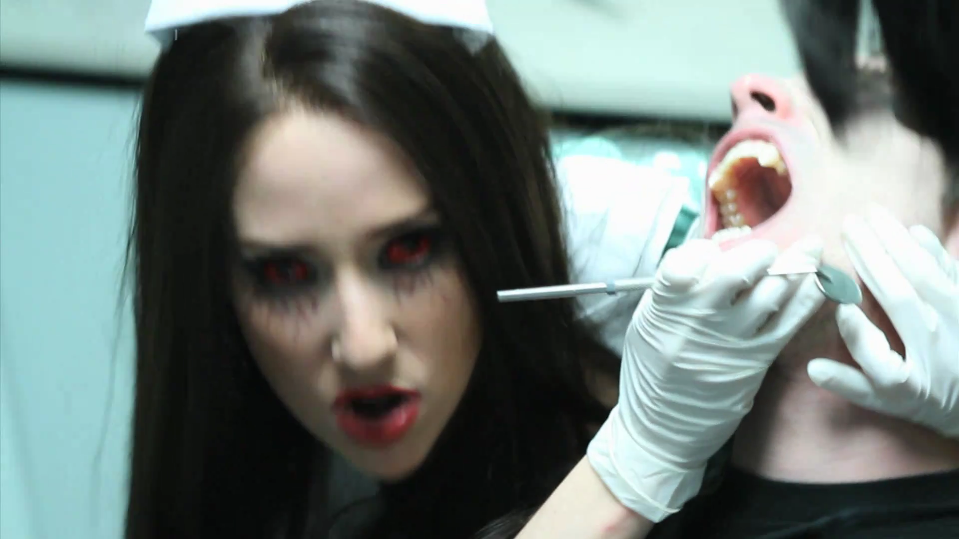 VampireDiariesWorld_dot_org-TheHillywoodShowParody1013.png