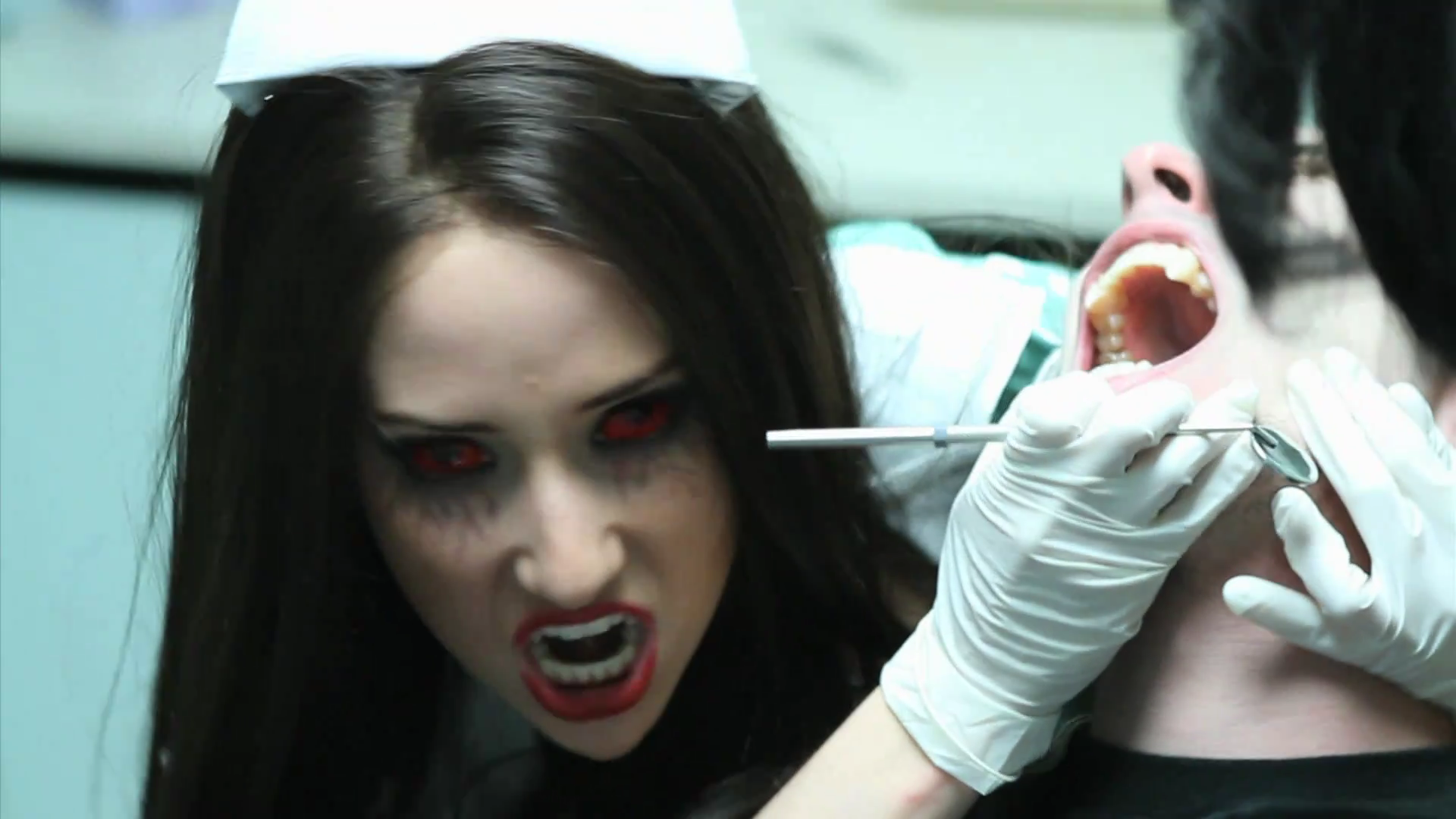 VampireDiariesWorld_dot_org-TheHillywoodShowParody1014.png