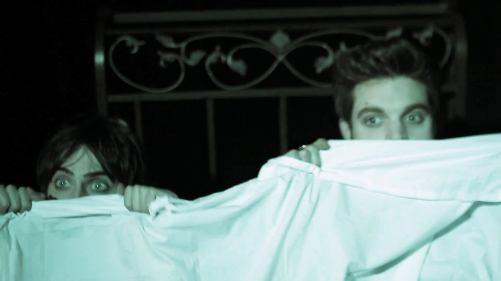 VampireDiariesWorld_dot_org-TheHillywoodShowParody1024.png