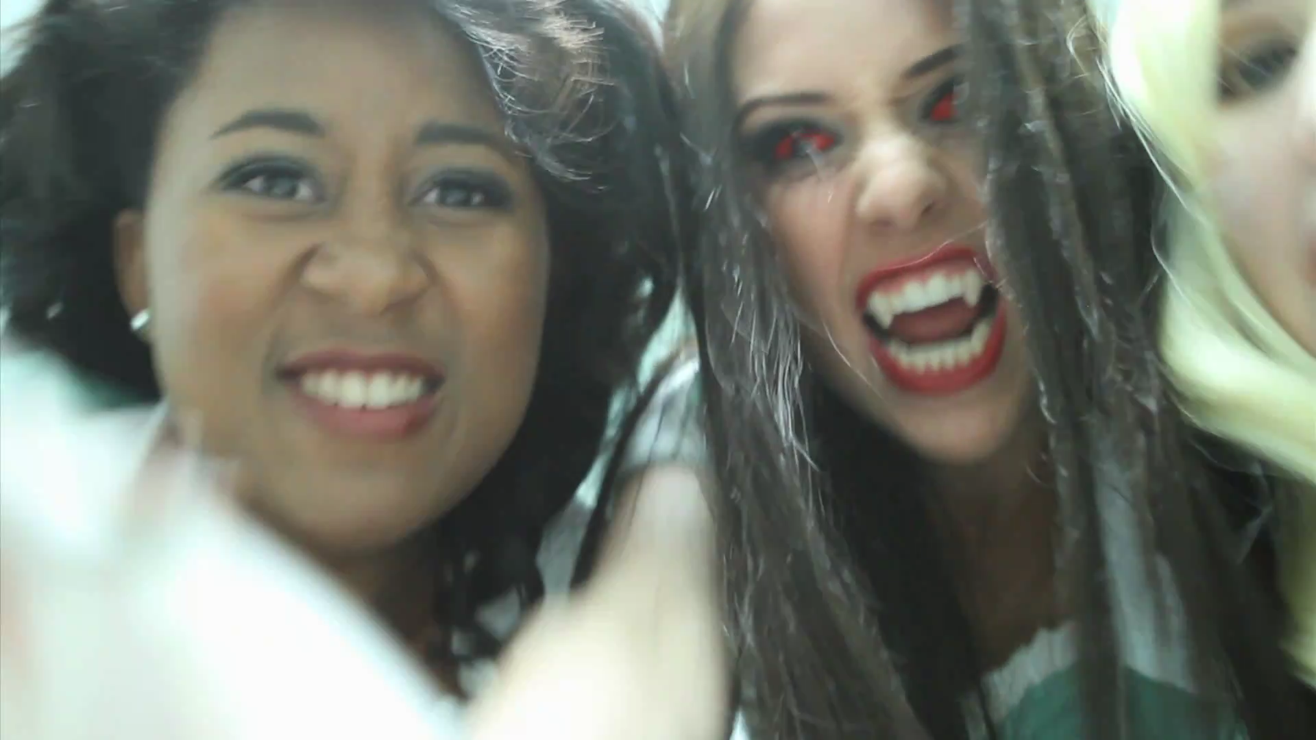 VampireDiariesWorld_dot_org-TheHillywoodShowParody1038.png