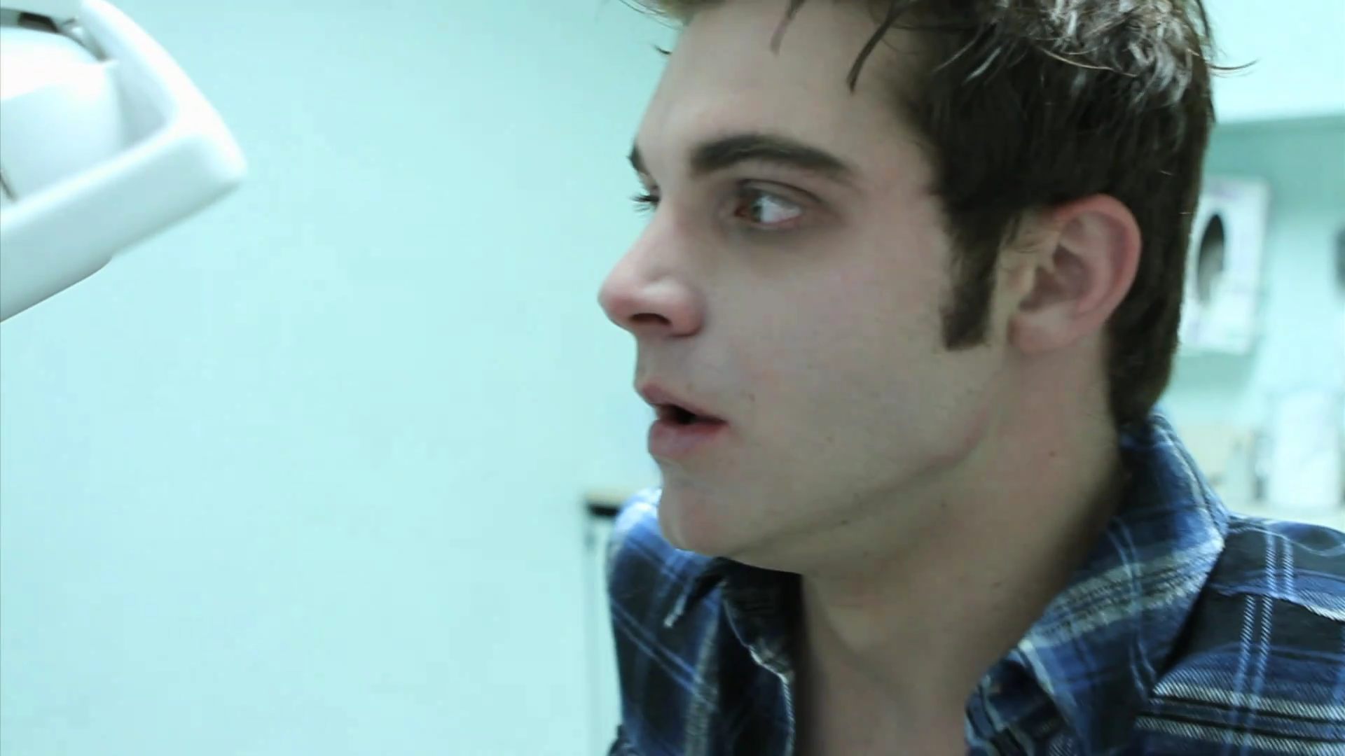 VampireDiariesWorld_dot_org-TheHillywoodShowParody1063.png