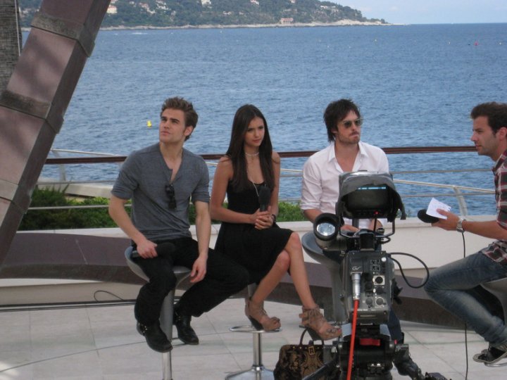 cast016.jpg