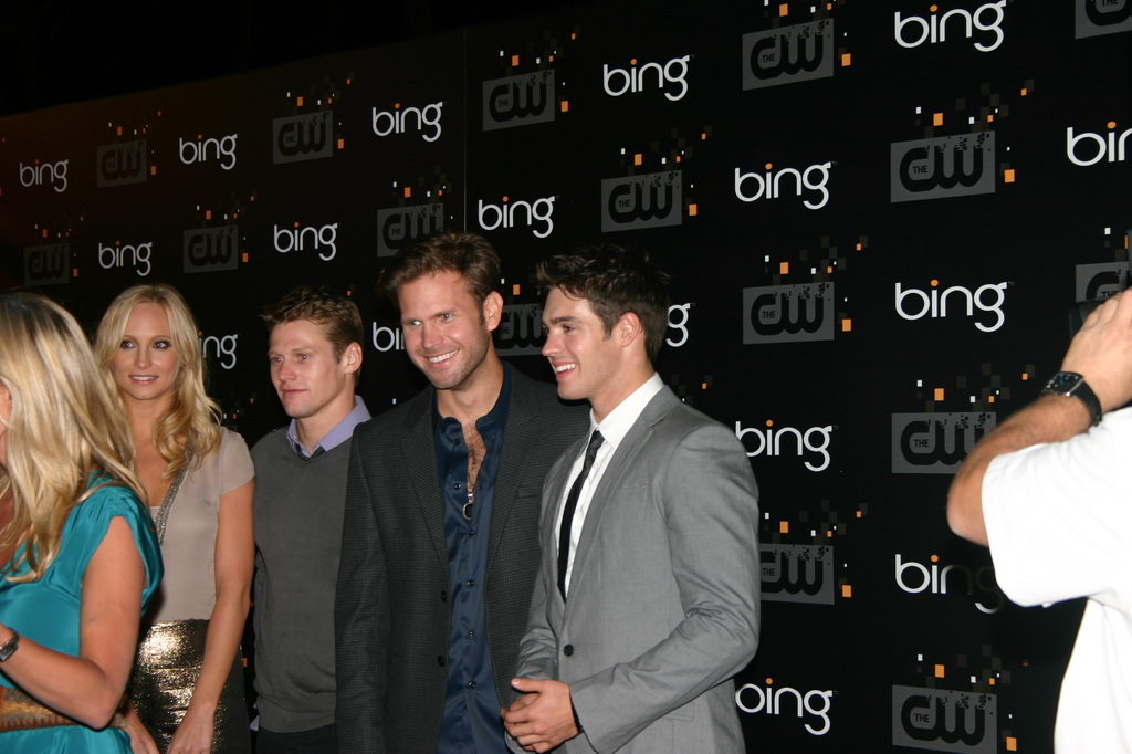 cast015.jpg