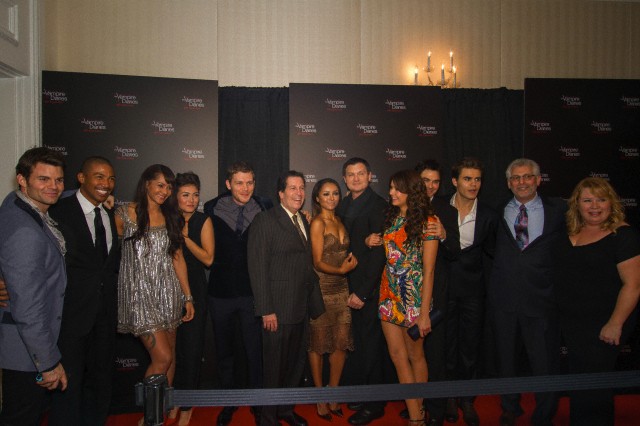 cast002.jpg