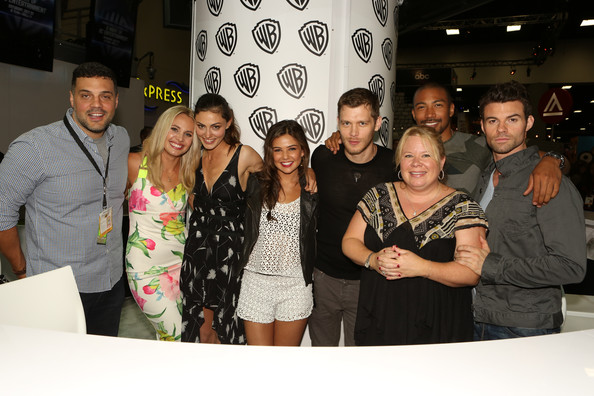cast002.jpg