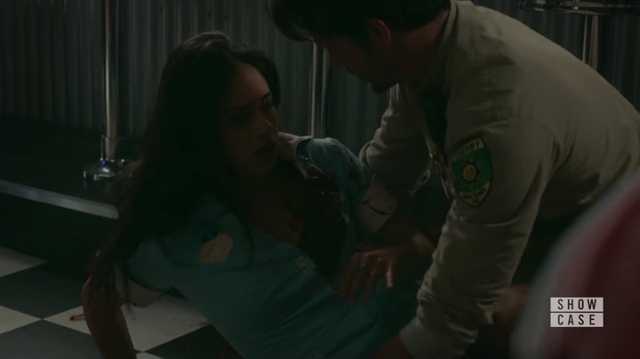 VampireDiariesworld-dot-nl_RoswellNewMexico1x01-0449.jpg