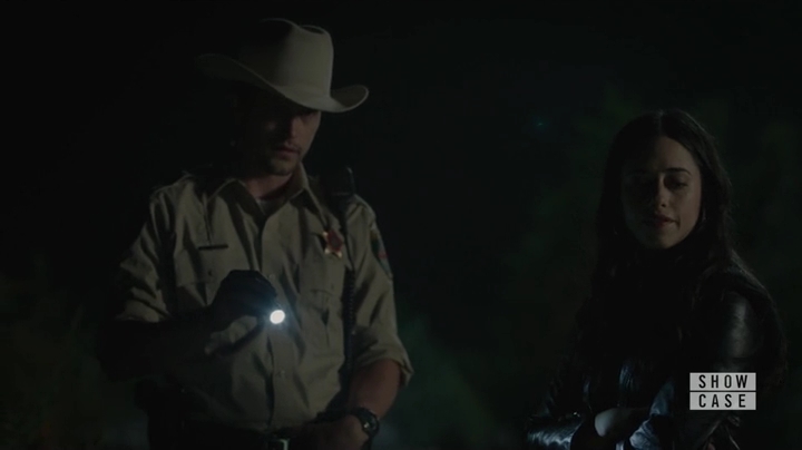 VampireDiariesWorld-dot-nl_RoswellNewMexico1x02-0097.jpg