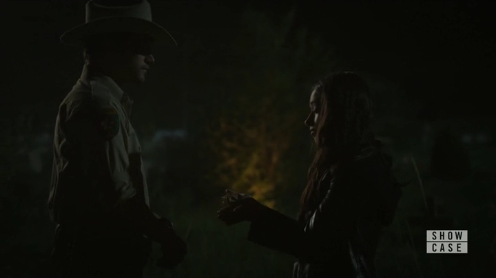 VampireDiariesWorld-dot-nl_RoswellNewMexico1x02-0102.jpg