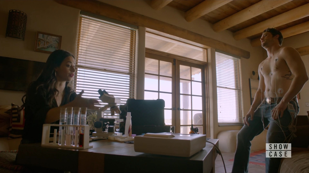 VampireDiariesWorld-dot-nl_RoswellNewMexico1x03-0312.jpg