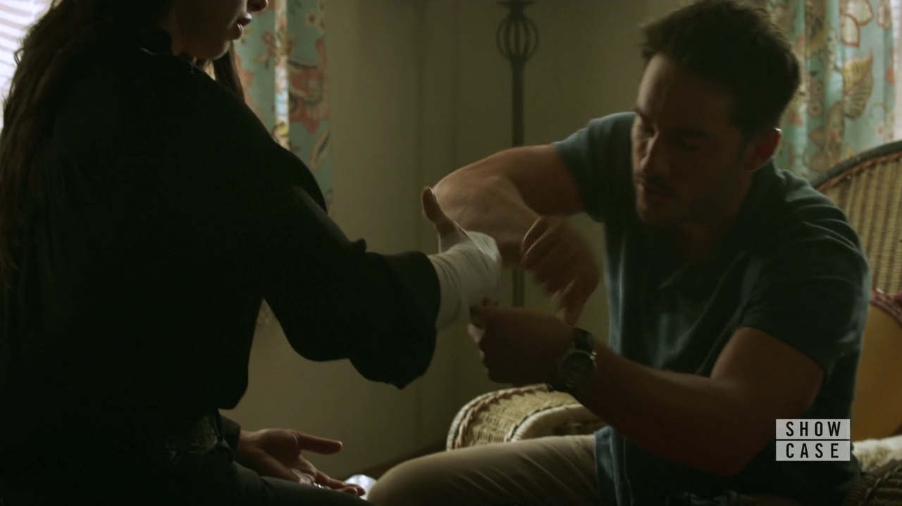 VampireDiariesWorld-dot-nl_RoswellNewMexico1x03-0453.jpg