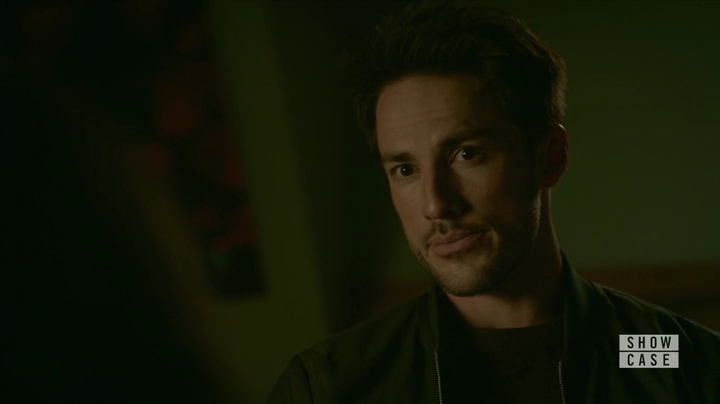 VampireDiariesWorld-dot-nl_RoswellNewMexico1x04-1939.jpg