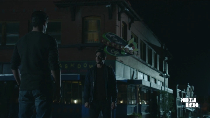 VampireDiariesWorld-dot-nl_RoswellNewMexico1x04-1993.jpg