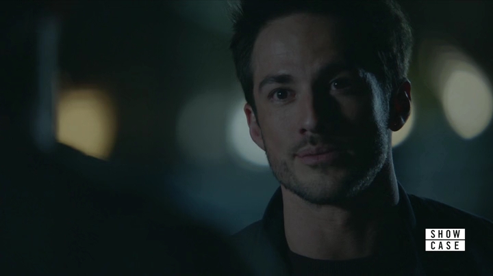 VampireDiariesWorld-dot-nl_RoswellNewMexico1x04-2002.jpg