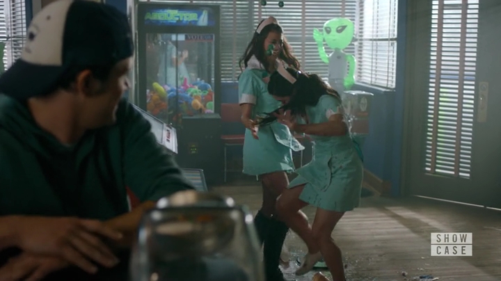 Charmed-Online-dot-nl_RoswellNewMexico1x06-0624.jpg