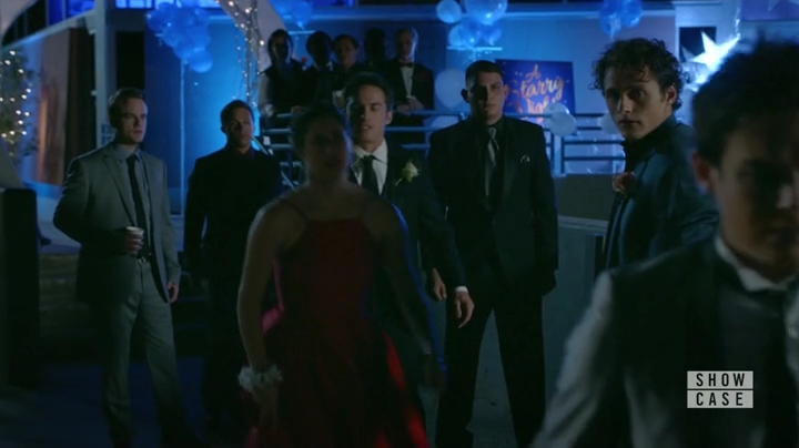 Charmed-Online-dot-nl_RoswellNewMexico1x06-0811.jpg