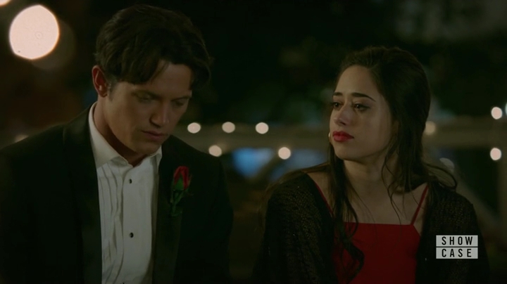 Charmed-Online-dot-nl_RoswellNewMexico1x06-0925.jpg