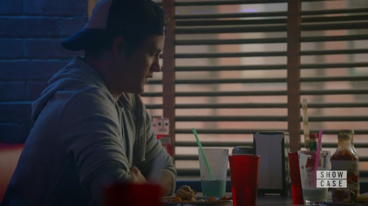 Charmed-Online-dot-nl_RoswellNewMexico1x06-1305.jpg